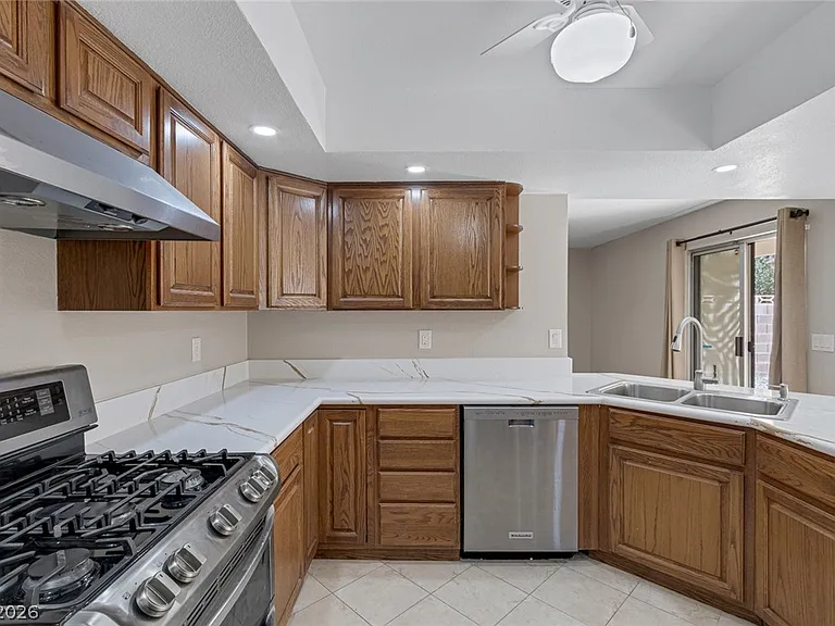340 Bekasina Dr — Photo 17