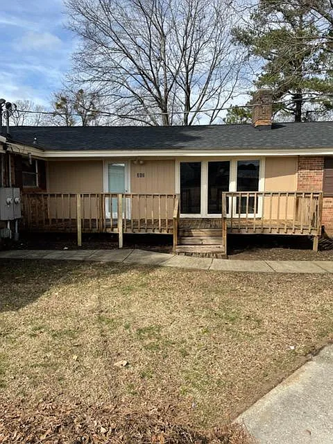 2 bed, $800 — Photo 2