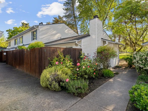 28740 SW Parkway Ave APT C1, Wilsonville, OR 97070