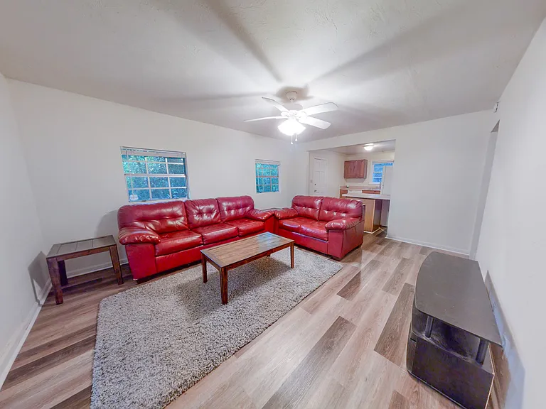 1617 Atkamire Dr — Photo 5