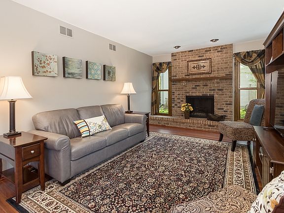 4th image of 810 Madiera Dr