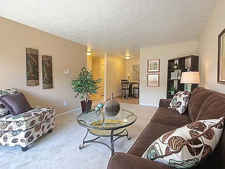 Crosswinds Apartments — Photo 10