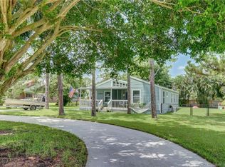 1102 SW Pine Tree Ln, Palm City, FL 34990