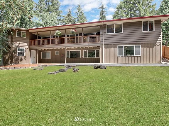 2nd image of 10408 Mary Ln SW