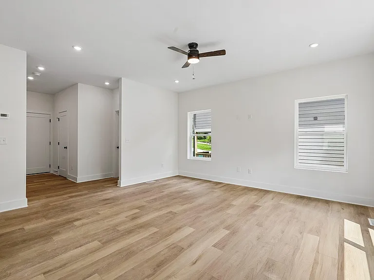1809 Golf Club Rd — Photo 11