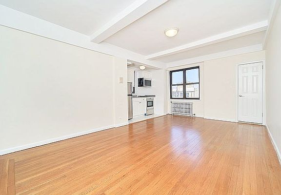 2nd image of 850 Amsterdam Ave APT 16E