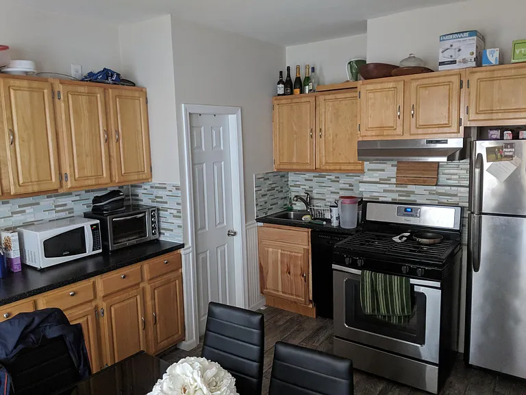 36 Otis St #1 — Photo 1