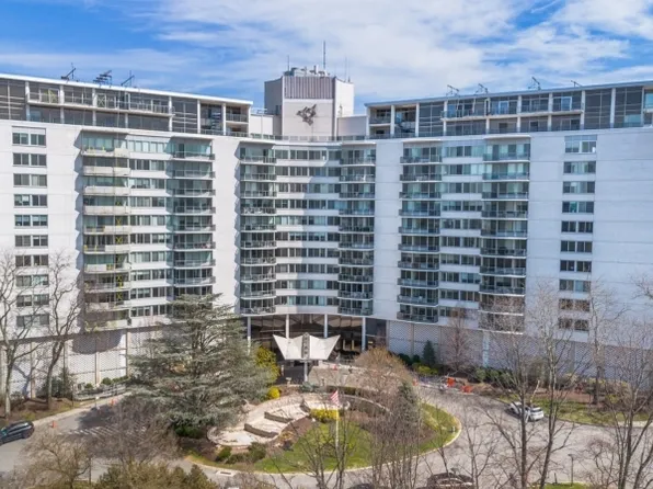 1 Claridge Drive BLDG 1 #300, Verona Twp., NJ 07044