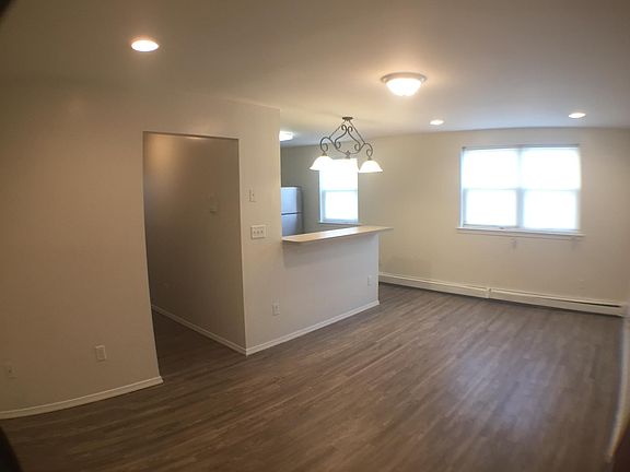 Deluxe Dining Room