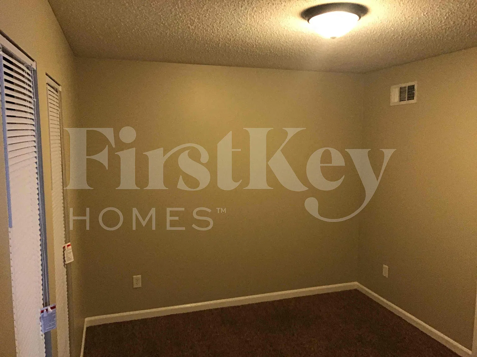 3 bed, 2.0 bath, 1405 sqft, $1,790 — Photo 4