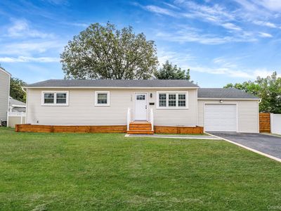 120 Manhattan Avenue, West Babylon, NY, 11704