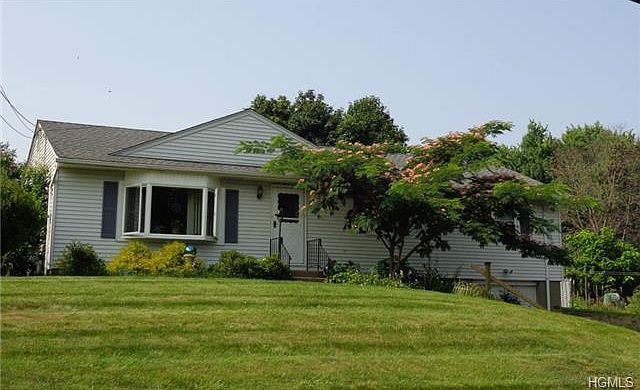 1st image of 18 Birchwood Dr