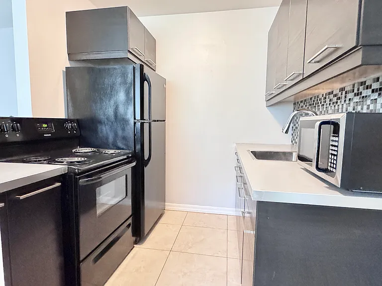 6947 E 6th St #7 — Photo 11