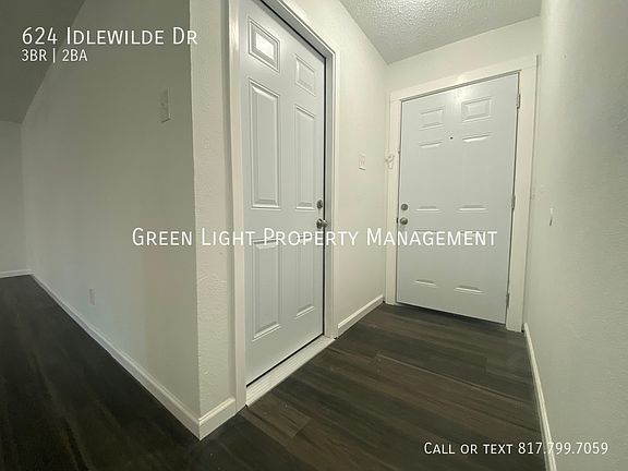 3rd image of 624 Idlewilde Dr