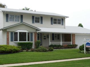 139 Tottenham Ln, Elk Grove Village, IL 60007