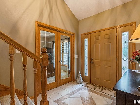 2nd image of 317 Circle Dr