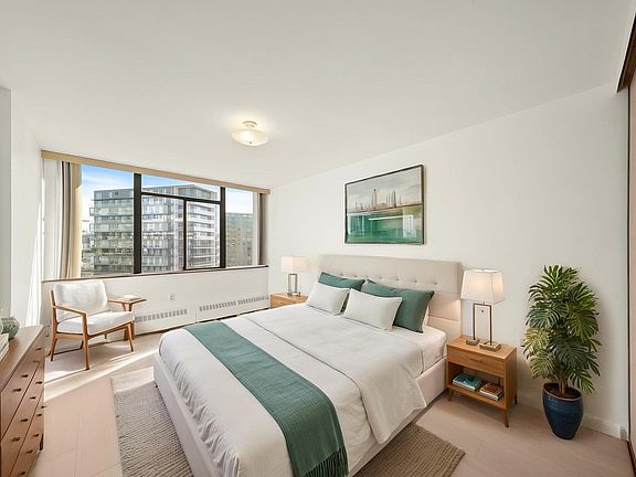 5th image of 6651 Minoru Blvd #1002