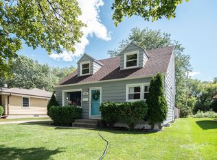2809 E Cudahy Ave, St Francis, WI 53235