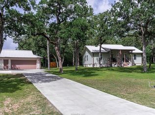 108 Briarcrest Dr, Somerville, TX 77879