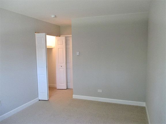5th image of 1S277 Dillon Ln