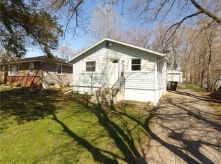 2119 Searle St, Des Moines, IA 50317