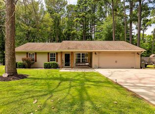 906 Whitecotton Dr, Carterville, IL 62918