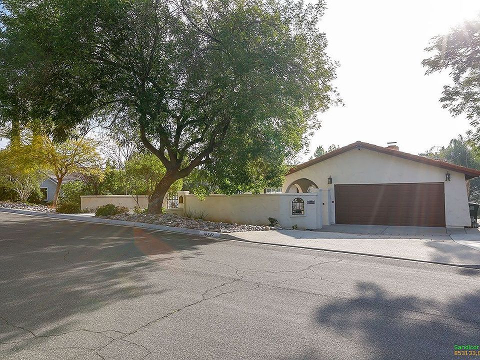 1st image of 16247 Oak Springs Dr