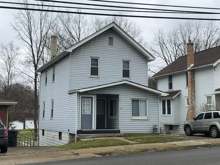 995 E Maiden St — Photo 16
