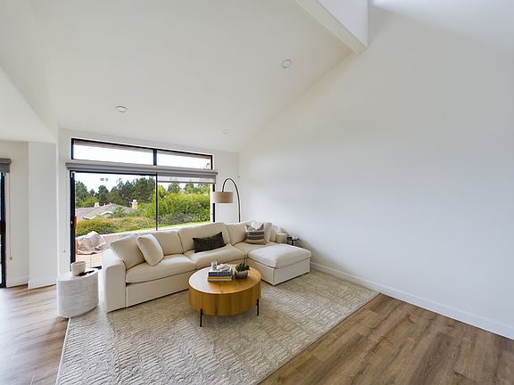3rd image of 2543 Caminito Muirfield