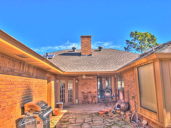 5th image of 11413 Cedar Valley Dr