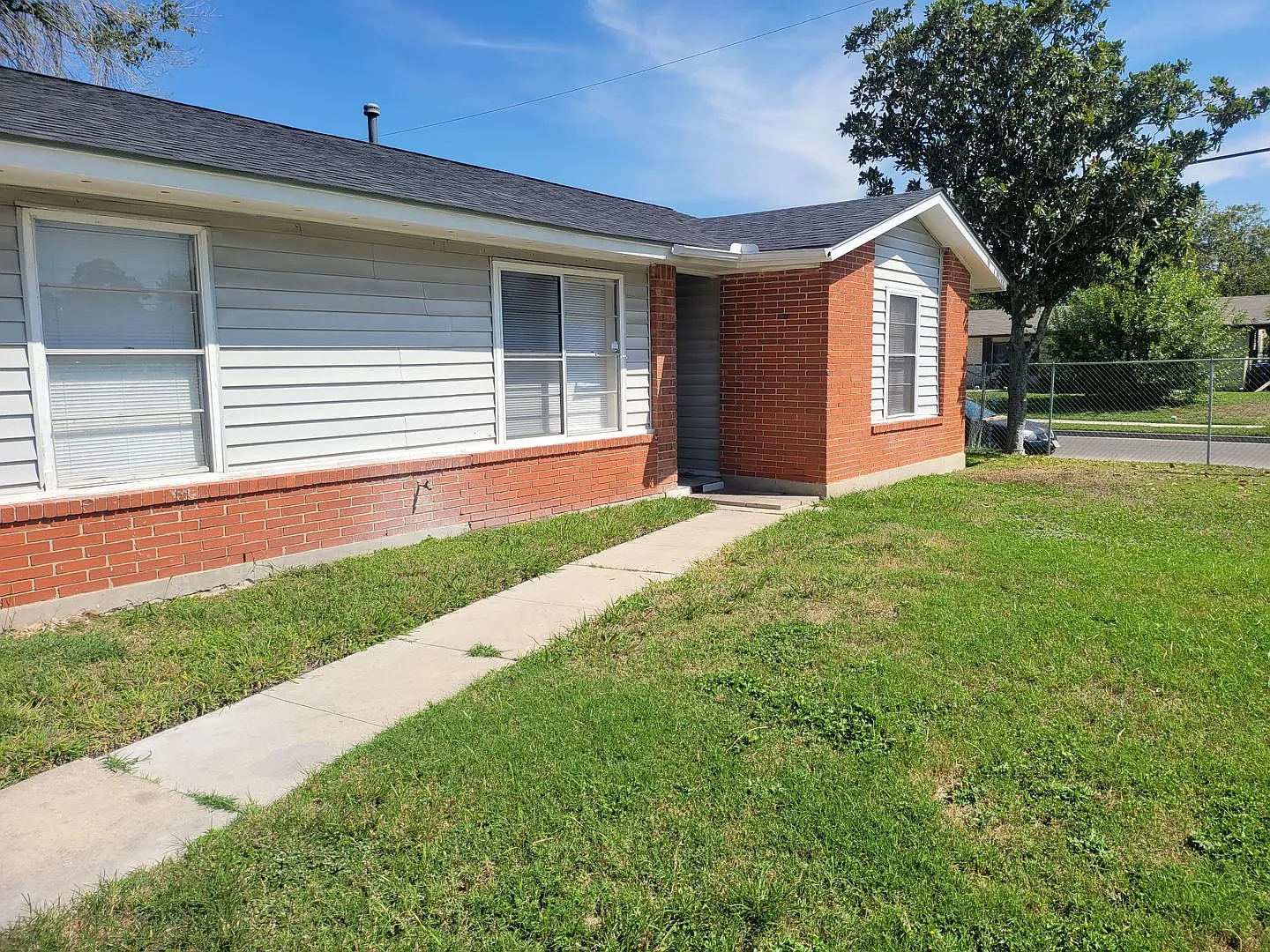4731 Belinda Lee - Clean ready for move in — Photo 3