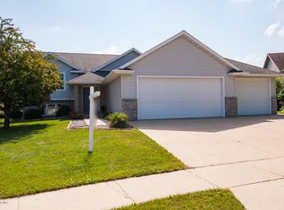 3698 David Ln SW, Rochester, MN 55902