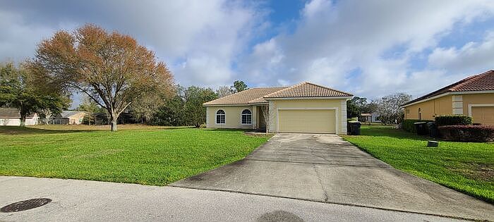 1st image of 415 Bay Leaf Dr