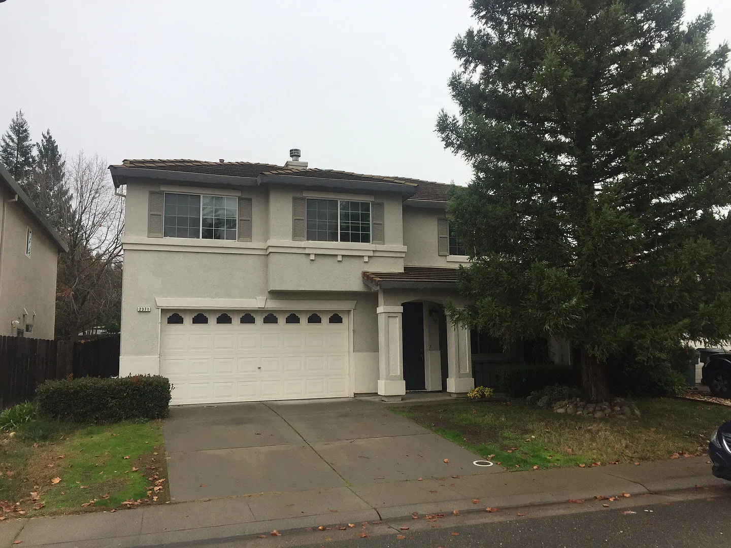 2371 Stone River Ct photo 1