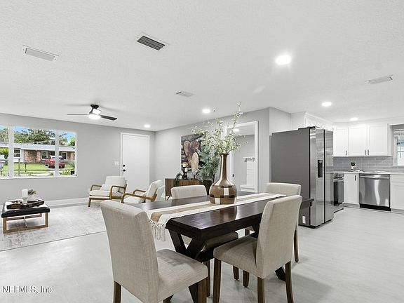 3rd image of 249 MERCURY Drive