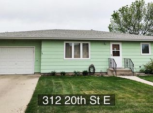 312 20th St E, Williston, ND 58801