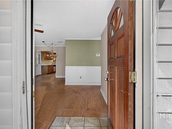 4th image of 1 Lansing Avenue