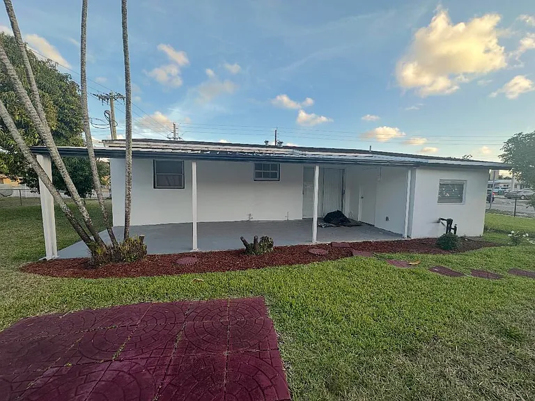 20701 NW 34th Ct — Photo 28