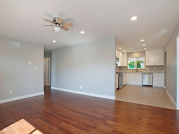 3rd image of 881 Billow Dr
