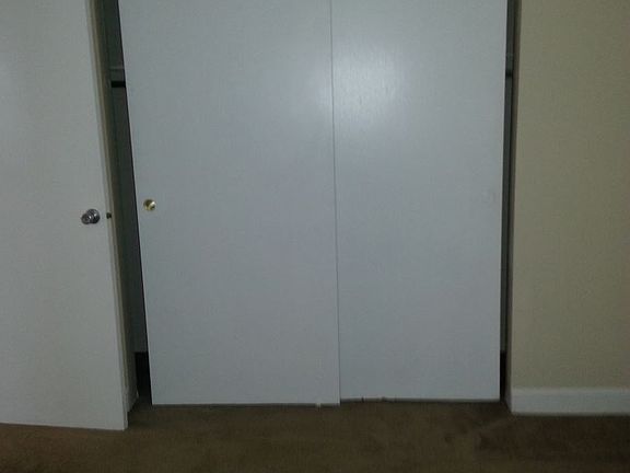 4th image of 2345 Beechmont Ave APT 9