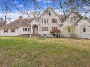 3 Oak St, Lincroft, NJ 07738