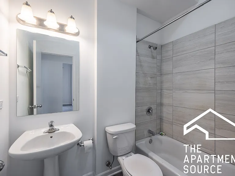 2022 S Throop St #2W — Photo 10