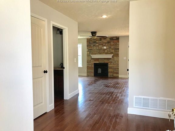 4th image of 190 Mountain Highland Rdg Unit 8