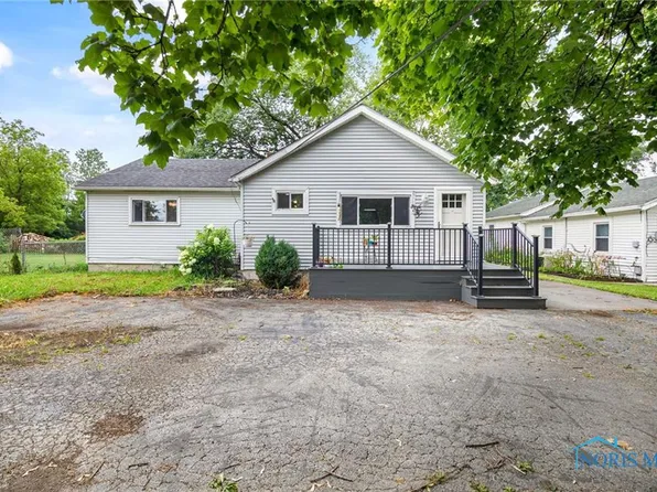 28741 Tracy Rd, Walbridge, OH 43465