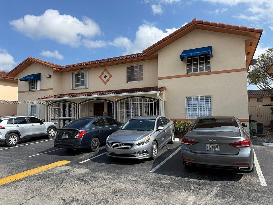 1st image of 2212 W 74th St APT 201-28