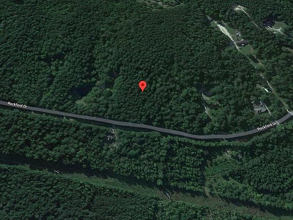 3rd image of 5880 Rockford Dr