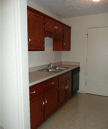5th image of 1235 Parkway Pl APT A