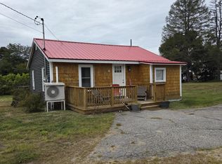 8 Johns St, Dixfield, ME 04224