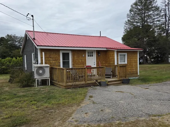 8 Johns Street, Dixfield, ME 04224