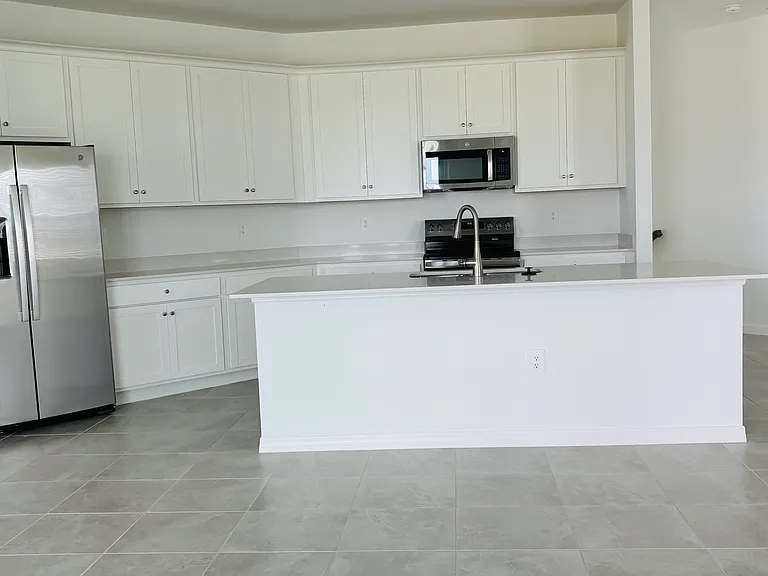 20590 Hazelnut Ct S #1621 — Photo 12